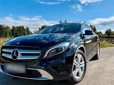 Gebraucht Mercedes GLA250 211 PS (155 kW) 2016 Schwarz SUV