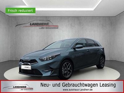 Neu Kia Ceed Gold 140 PS (102 kW) 2026 Yucca steel gray Kleinwagen
