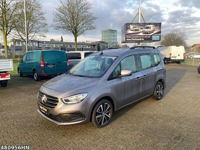 Mercedes T180