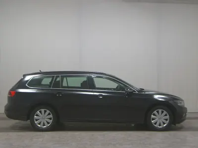 Gebraucht VW Passat Business 150 PS (110 kW) 2021 Schwarz Kombi