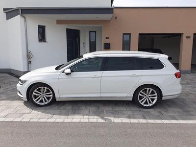 Gebraucht VW Passat Highline 150 PS (110 kW) 2015 Weiß Kombi