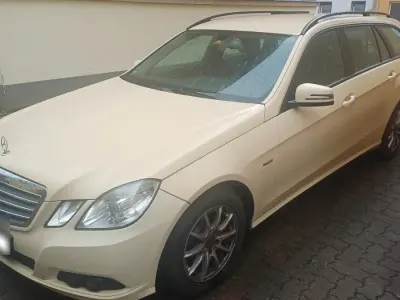 Gebraucht Mercedes E200 136 PS (100 kW) 2010 Gelb Kombi