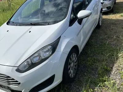 Gebraucht Ford Fiesta Individual 95 PS (69 kW) 2013 Limousine