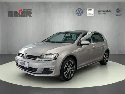 Gebraucht VW Golf VII Allstar 125 PS (91 kW) 2016 Tungsten silver (silber) Limousine
