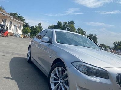 Silber Gebraucht 2012 BMW 530 Comfort Edition Limousine | 9.000 €