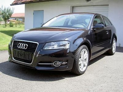 Gebraucht Audi A3 Attraction 105 PS (77 kW) 2011 Schwarz metallic Coupé