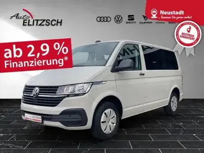 Gebraucht VW Caravelle Trendline 150 PS (110 kW) 2024 Ascotgrau Van