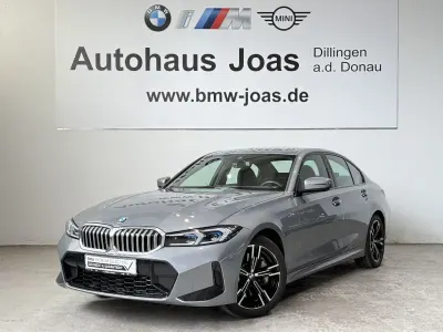 Gebraucht BMW 330 M Sport 286 PS (210 kW) 2025 Skyscraper grau Limousine