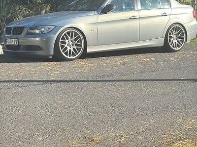 Grau Gebraucht 2005 BMW 325 Performance Limousine | 9.000 € (Teuer)