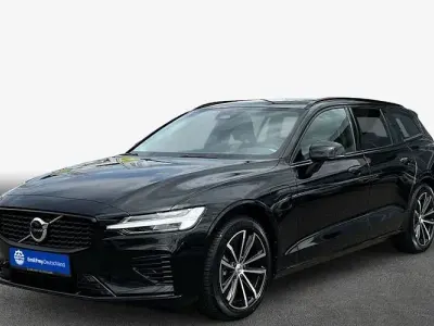 Gebraucht Volvo V60 Plus 349 PS (256 kW) 2024 Schwarz Kombi