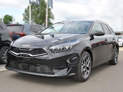 Neu Kia Ceed Sportswagon 100 PS (73 kW) 2025 Schwarz Kombi