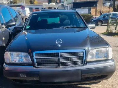 Gebraucht Mercedes C180 Elegance 122 PS (89 kW) 1994 Schwarz Limousine