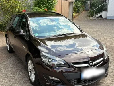 Gebraucht Opel Astra Energy 140 PS (102 kW) 2014 Braun Kombi