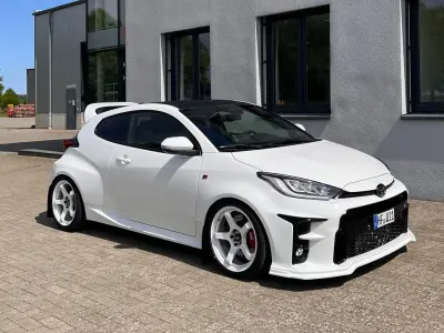 Używany Toyota Yaris 261 KM (191 kW) 2024 Biały Hatchback