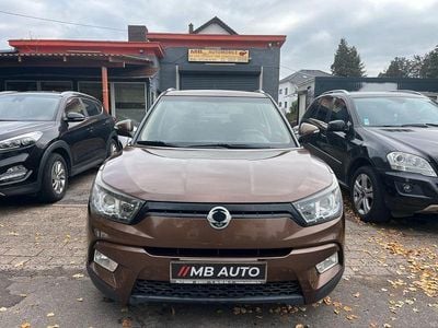 Gold Gebraucht 2015 Ssangyong (KGM) Tivoli SUV | 4.350 €