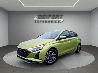 Nuova Hyundai i20 Trend 101 CV (74 kW) 2025 Verde Berlina