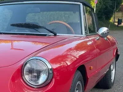Gebraucht Alfa Romeo Spider 126 PS (92 kW) 1985 Rot Cabrio