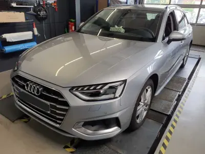 Używany Audi A4 Advanced 204 KM (150 kW) 2023 Srebrny Kombi