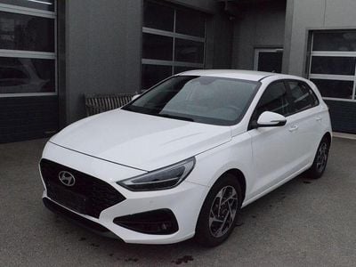 Gebraucht Hyundai i30 Style 101 PS (74 kW) 2024 Weiß Limousine