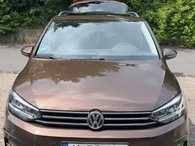 Gebraucht VW Touran Highline 150 PS (110 kW) 2015 Braun Van / Kleinbus