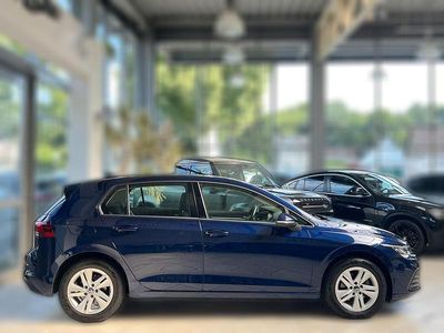 Blau metallic Gebraucht 2020 VW Golf VIII | 20.250 € (Fairer Preis)