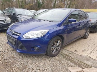 Gebraucht Ford Focus SYNC Edition 101 PS (74 kW) 2014 Indicblau metallic Kleinwagen