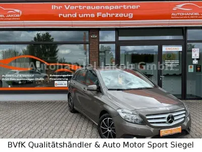 Gebraucht Mercedes B200 156 PS (114 kW) 2012 Grau Kleinwagen