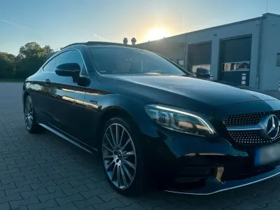 Gebraucht Mercedes C400 AMG line 333 PS (244 kW) 2021 Schwarz Coupé