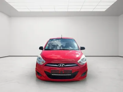 Gebraucht Hyundai i10 Classic 69 PS (50 kW) 2012 Rot Kleinwagen