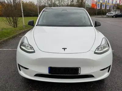 Usata Tesla Model Y 378 kW (514 CV) 2023 Bianco SUV
