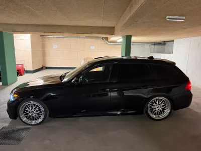 Gebraucht BMW 325 500 PS (367 kW) 2010 Schwarz Kombi