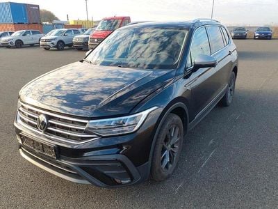 Deep black perleffekt Gebraucht 2023 VW Tiguan Allspace Life SUV | 32.490 € (Fairer Preis)