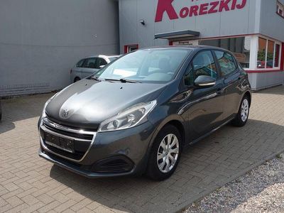 Gebraucht Peugeot 208 Active 68 PS (50 kW) 2016 Grau Kleinwagen