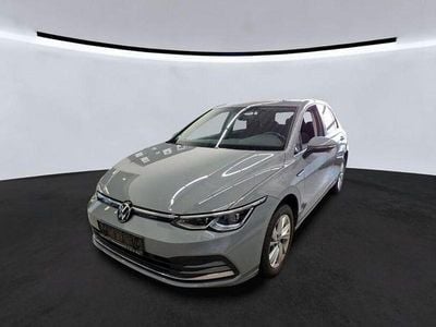 Mondsteingrau Gebraucht 2022 VW Golf VIII Style Limousine | 23.450 € (Guter Preis)