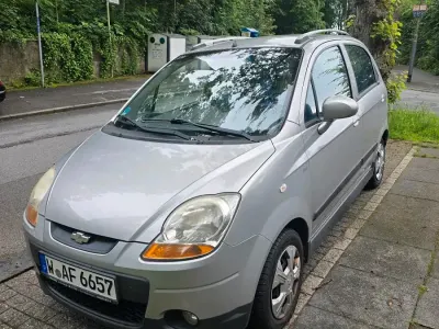 Gebraucht Chevrolet Matiz 66 PS (48 kW) 2009 Silber Kleinwagen