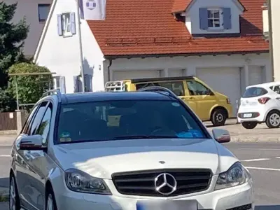 Gebraucht Mercedes C220 AMG line 170 PS (125 kW) 2012 Weiß Kombi