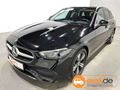 Gebraucht Mercedes C220 200 PS (147 kW) 2023 Obsidianschwarz Kombi