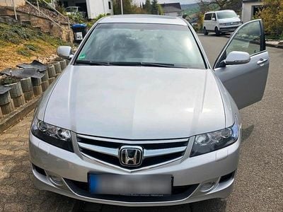 Second-hand Honda Accord 190 CP (139 kW) 2006 Argintiu Berlinǎ