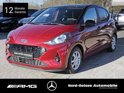 Gebraucht Hyundai i10 Intro Edition 84 PS (61 kW) 2020 Dragon red/ black / met Kleinwagen