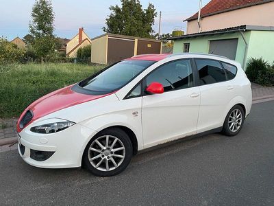 Weiß Gebraucht 2008 Seat Altea XL Style Van / Kleinbus | 3.900 € (Teuer)