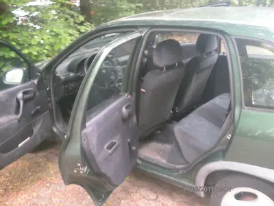 Gebraucht Opel Corsa 75 PS (55 kW) 1999 Grün Kleinwagen