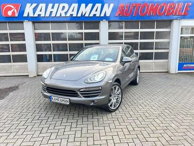 Grau Gebraucht 2011 Porsche Cayenne Basis SUV | 12.499 € (Teuer)