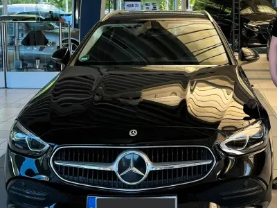 Gebraucht Mercedes C220 200 PS (147 kW) 2021 Schwarz Kombi