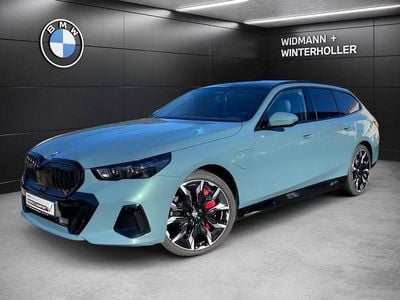 Gebraucht BMW 550e M Sport 489 PS (359 kW) 2025 Grün Kombi