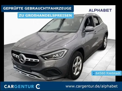 Używany Mercedes GLA180 Style 116 KM (85 kW) 2024 Szary SUV