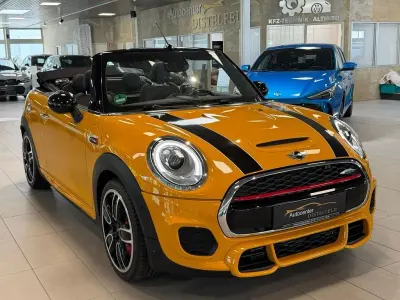 Gebraucht Mini John Cooper Works Cabriolet 231 PS (169 kW) 2017 Volcanic orange uni Cabrio