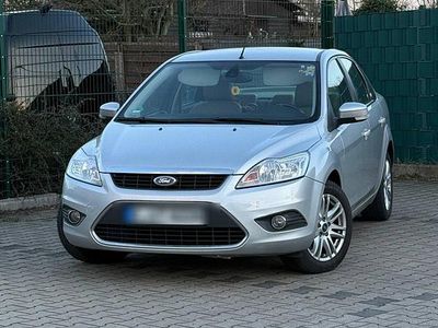 Gebraucht Ford Focus Ghia 145 PS (106 kW) 2009 Grau Limousine