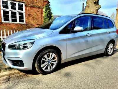 Gebraucht BMW 218 Gran Tourer Advantage 150 PS (110 kW) 2016 Silber Van / Kleinbus