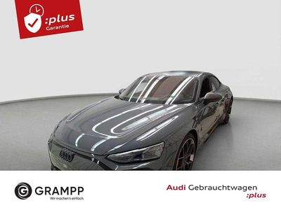 Grau Gebraucht 2024 Audi e-tron GT quattro Performance Limousine | 133.590 € (Fairer Preis)