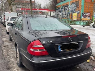 Gebraucht Mercedes E220 Elegance 150 PS (110 kW) 2004 Schwarz Limousine